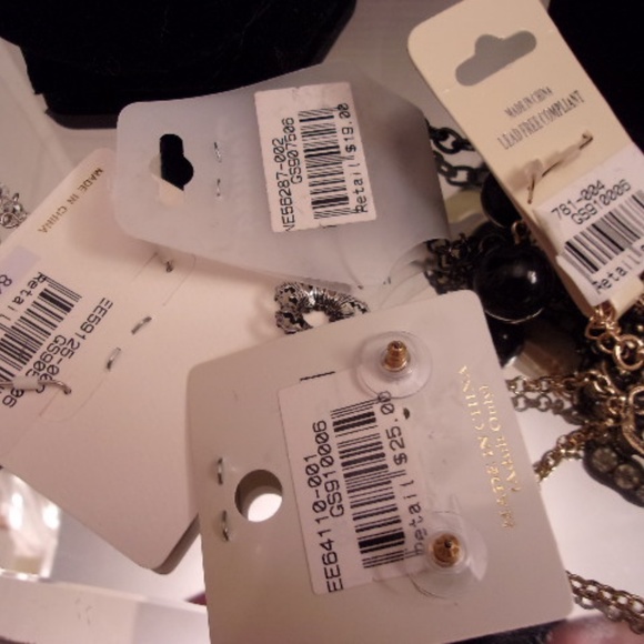 NWTS RETAIL $81 2 NECKLACES 4 EARRINGS ANDANTE EFM - Picture 6 of 8